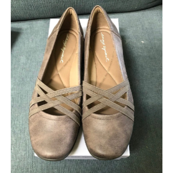 NWT Easy Spirit Aubree Criscross Strappy Round-toe Slip-on Wedge Flats Size 8 - Picture 2 of 12